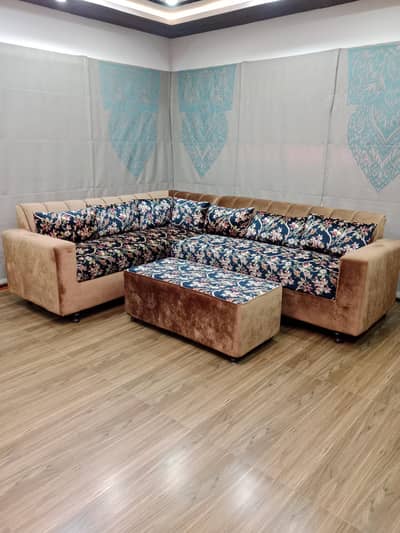 L shaped 6 seater sofa with table