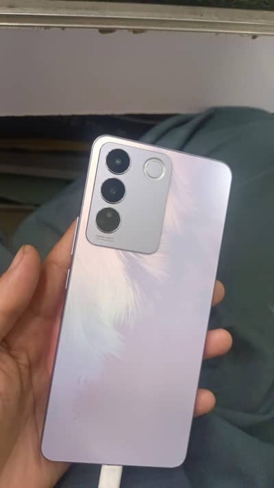Vivo v27 e with original box and charger all okay