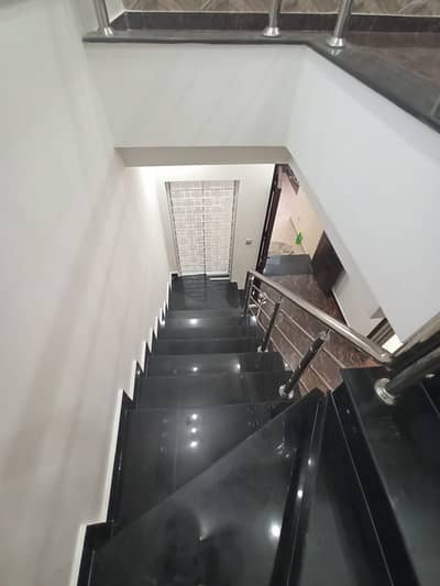 H1 Top Location In Valencia 10 Marla House Totally New Lock Brand New Duble Unit For Sale