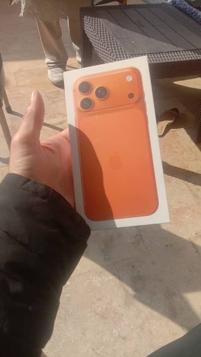 Iphone 17 Pro Max 512 GB gold, sealed Pack , USA brand new