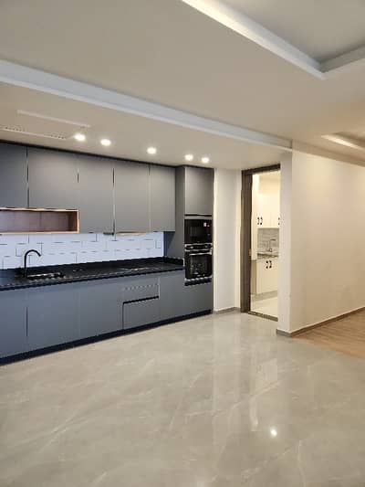 A Two-Bedroom Residence With An Additional Study Room.