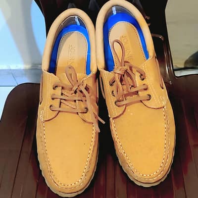 New pair of boat Leather shoes for men