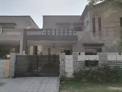 A 8 Marla House Is Up For Grabs In Divine Gardens