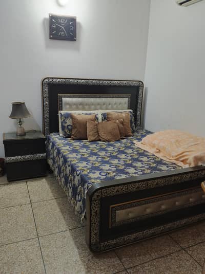 Double Bed Without mattress
