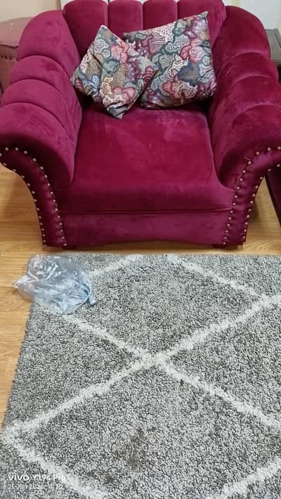 2 set 5 seater sofas and 6 chair daining tabel