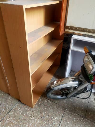 Two Walls Racks and Four Countair