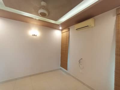 240 Sq Yard Ground + 2 floors House For Sale, Block 15, Gulistan-e-Johar ( Leased property)