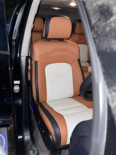 LANDCRUISER V8 ORIGINAL LEATHER SEAT COVERS AND UPHOLSTRY