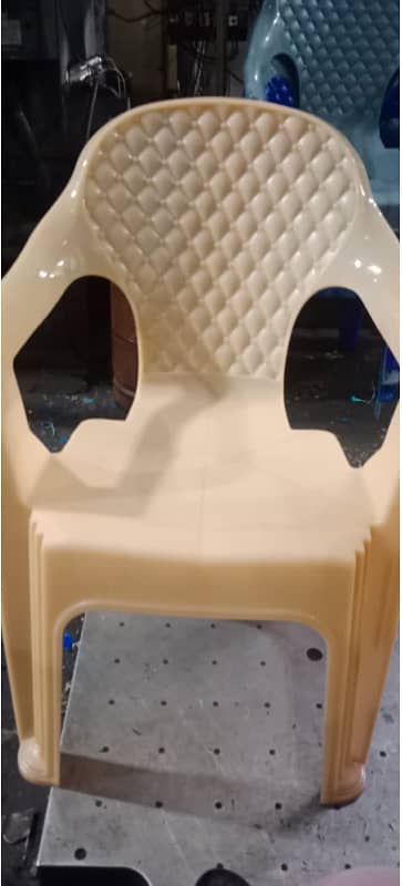 Unique Plastic Chairs
