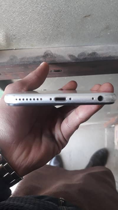 IPHONE 6S PLUS 64GB PTA APPROVED (read description)