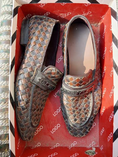 Logo Shoes for boy 41 number 5500final price