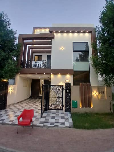 5 Marla Brand New Luxury House For Sale In Bahria Town Lahore