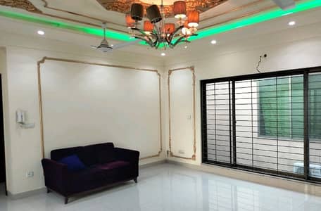 Get This Amazing 10 Marla House Available In Bahria Town - Sector C