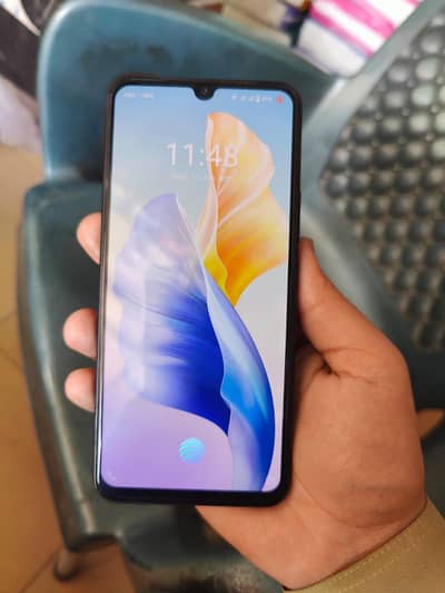 Vivo v23e with box and charger  8/128