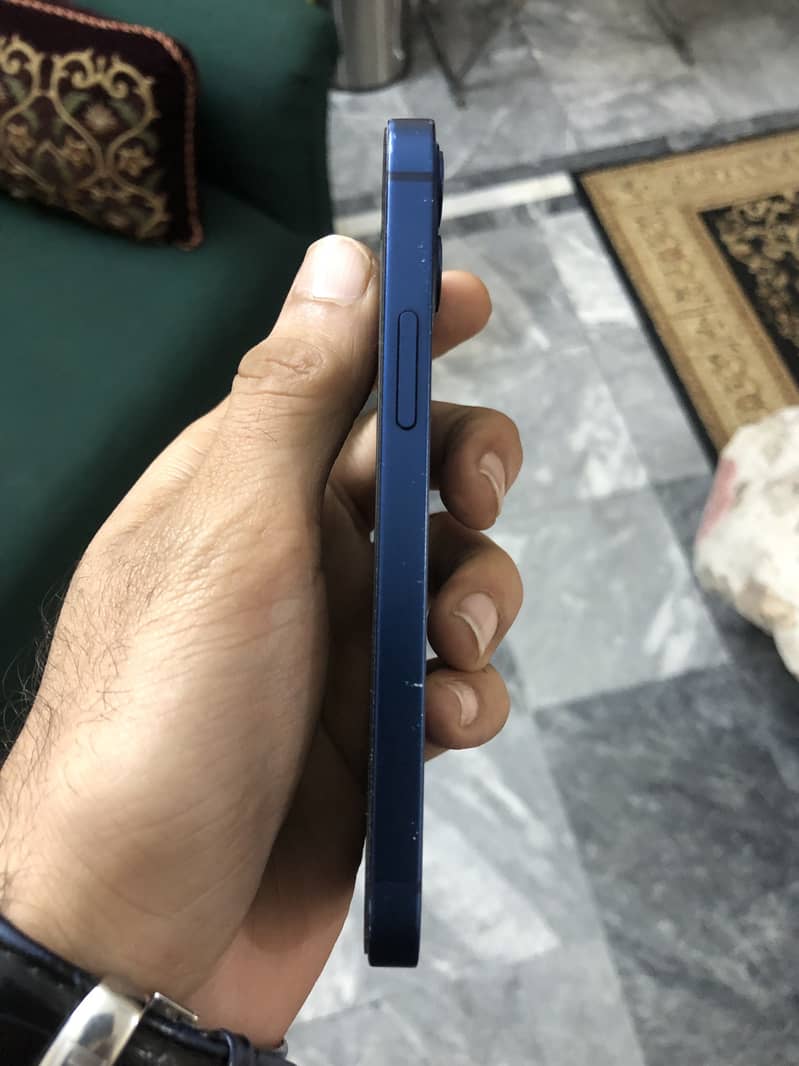 Iphone 12 mini 4