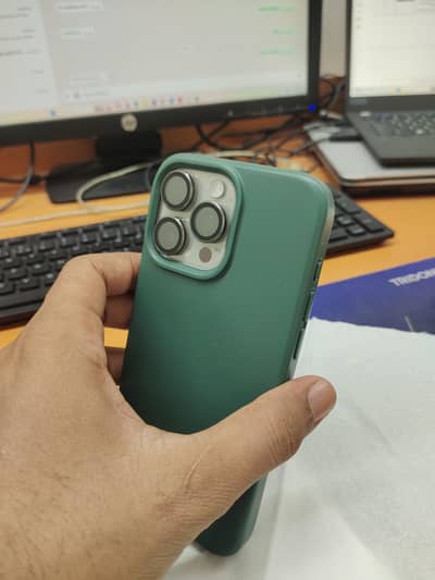 iphone 15 pro max for sale in excellent condition