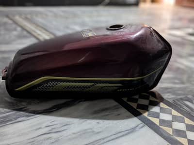 Honda 125 fuel tank  Available