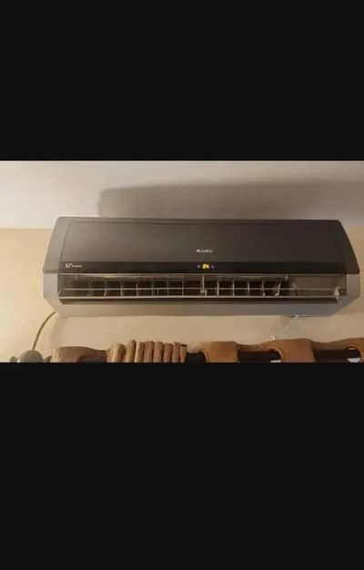 Gree 1.5 ton inverter Ac heat and cool