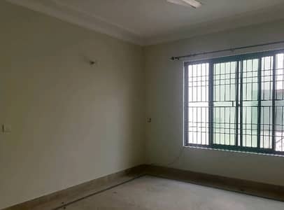 Spacious 16 Marla House Available For sale In PCSIR Staff Colony