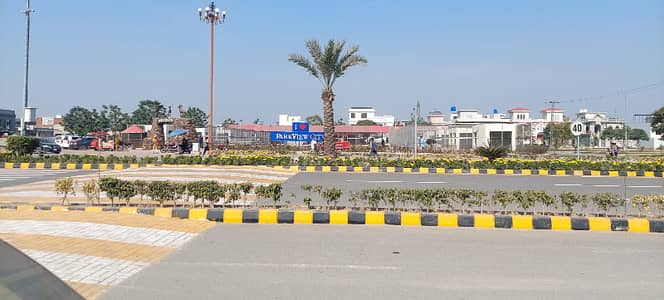 ON 40 FEET ROAD 5 MARLA PLOT IN PARK VIEW CITY LAHORE - YOUR PATH TO PREMIUM LIVING