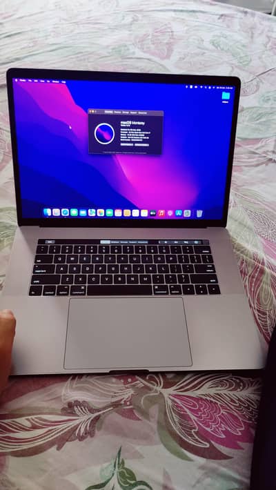 MacBook pro 2016 touch bar 16 512 GB 15 inch