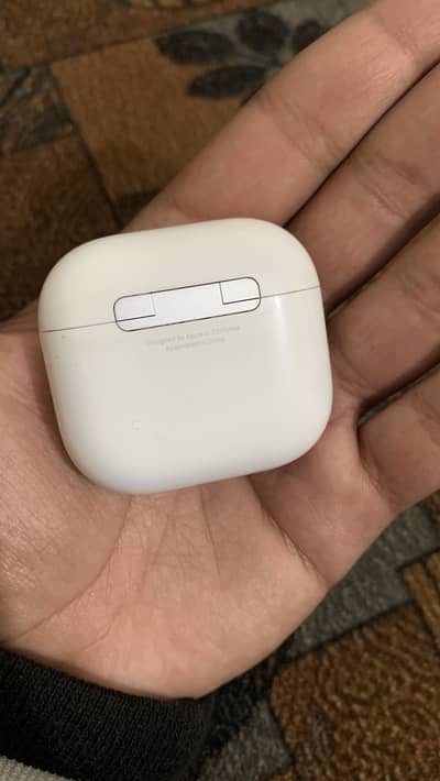 Apple AirPods 4 Active Noise Cancellation