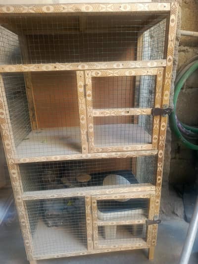 Lakadi ka new Pinjra Hai do floor ka hight 3 Foot lambai Aur 2 feet