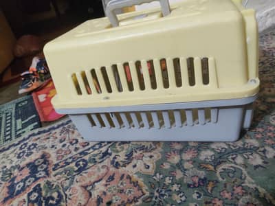 plastic pet carrier