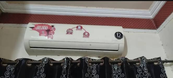 Dawlance 1.5 ton inverter heat and cool 