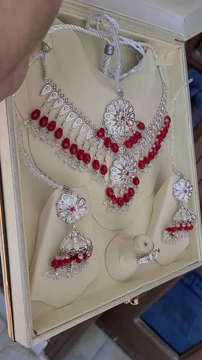 chandi ka necklace set locket chains breslet