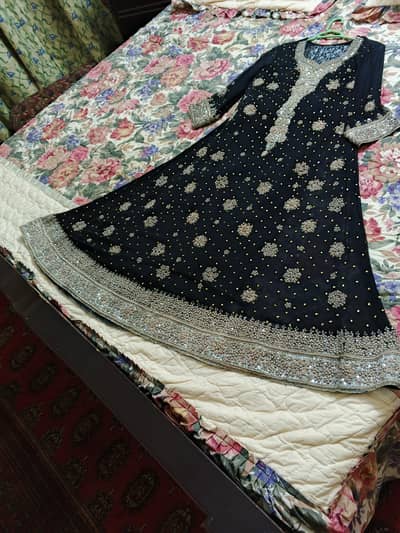 Black Heavy Maxi three piece. . Heavy Dupatta