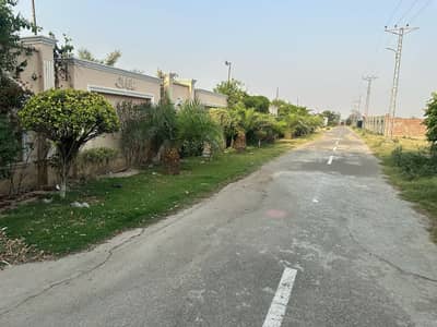 Elegant 8 Kanal Farm House On Bedian Road Premium Furnished With Breathtaking Scenic Views And Swimming Pool Available For Sale With EMPIRE Estate