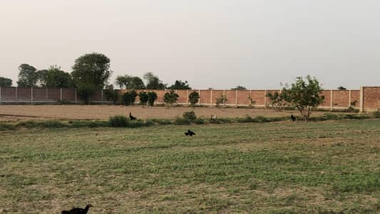 4 Kanal Residential Plot For Sale In Le Green Farmhouse Society, Bedian Road (Top Location)