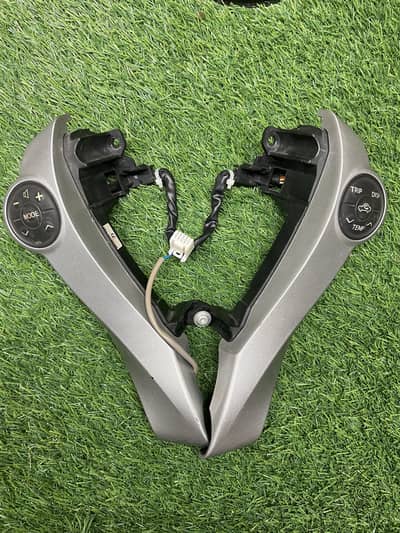 Toyota Prius steering wheel multimedia control swhich 2009-2015