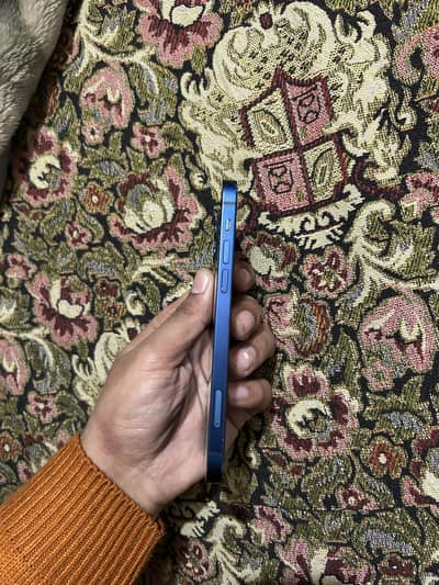 Iphone 12 factoryunlocked 128gb 90% battery