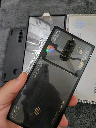 red magic 8s pro 16GB ram 512 GB memory