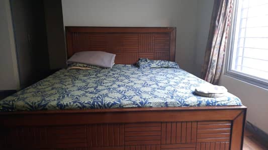 selling my bed one 1 month use