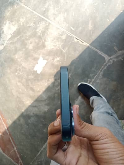 I phone 13 contact for only WhatsApp 03434041934.