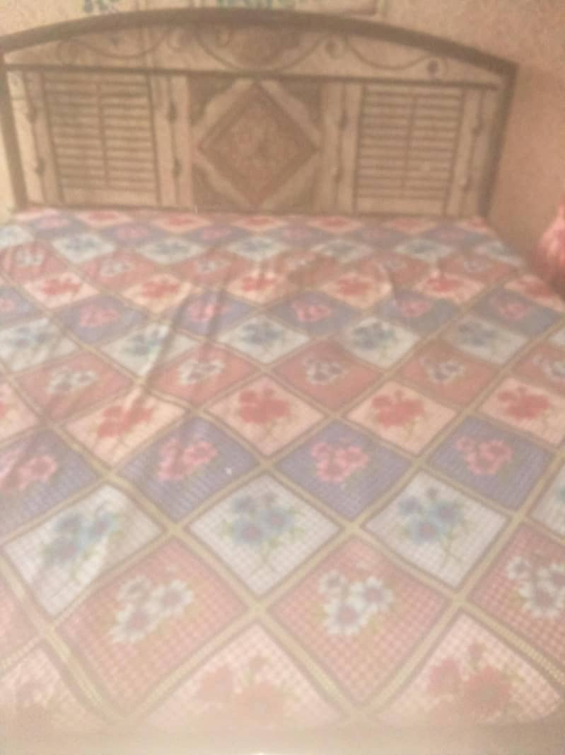 iron bed 2