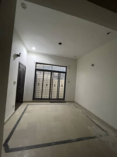 SECOND FLOOR FOR STUDENTS/SILENT OFFICE