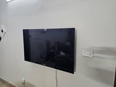SONY BRAVIA 42 INCHES