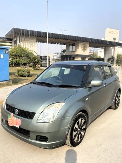 Suzuki Swift DLX Automatic 1.3 2012