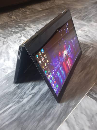 Toshiba portege touch 360 i5 7 gen 16gb / 256 gb