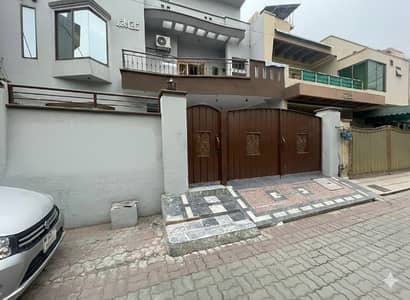 Prime Location 10 Marla House For Sale In Johar Town