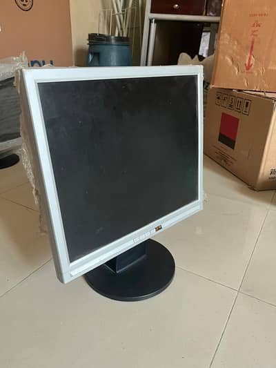 computer LCD 17 inch for sale, 5 thousand demand
