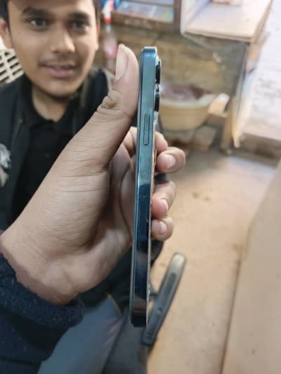 only exchange iPhone  128gb 256gb 11 Pro 12 12 Pro 13 Pro