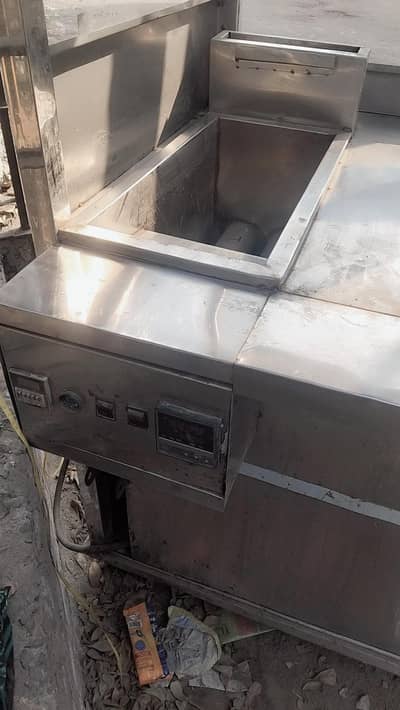 shawarma counter bilkul new fryer 16 liter attached ha