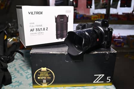 Nikon Z5 with viltrox 35mm with box condition 10/9.5