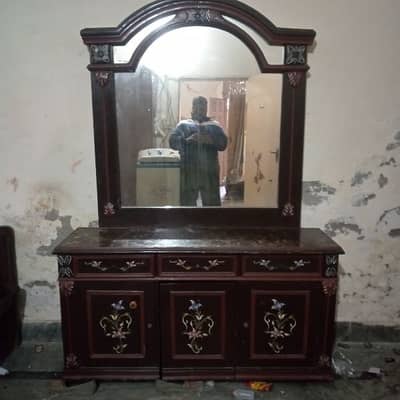 dressing table