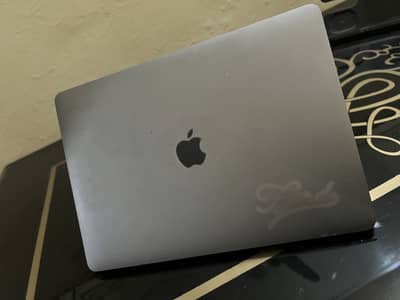 Macbook Pro 2017 with Touch Bar